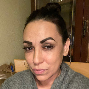 Meet your Posher, Gloria